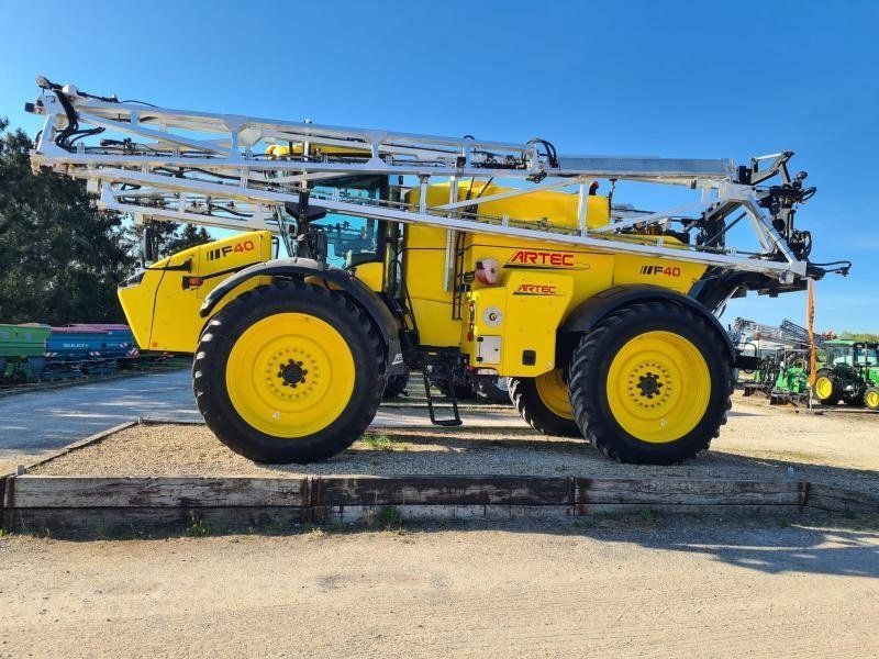 R40