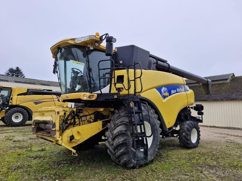 New Holland CR9080