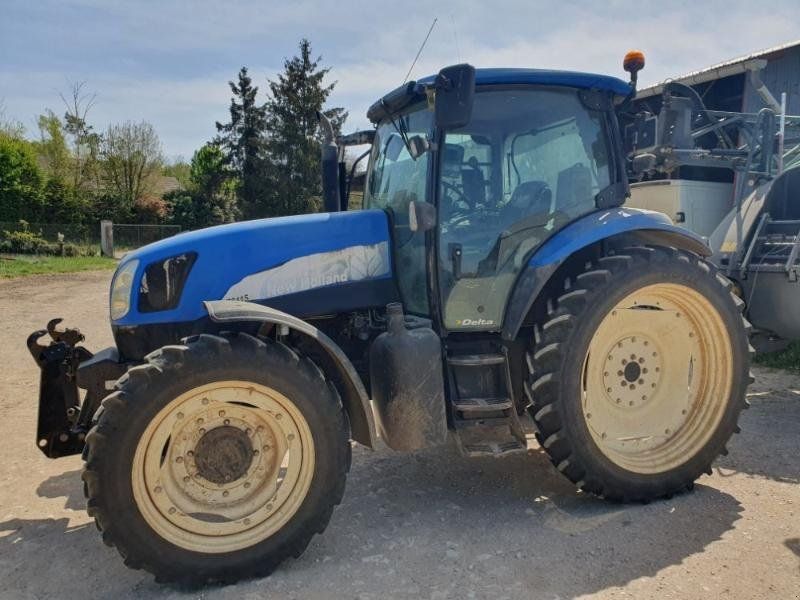 New Holland TS115A DELTA