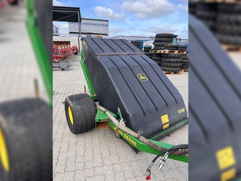 John Deere TC125