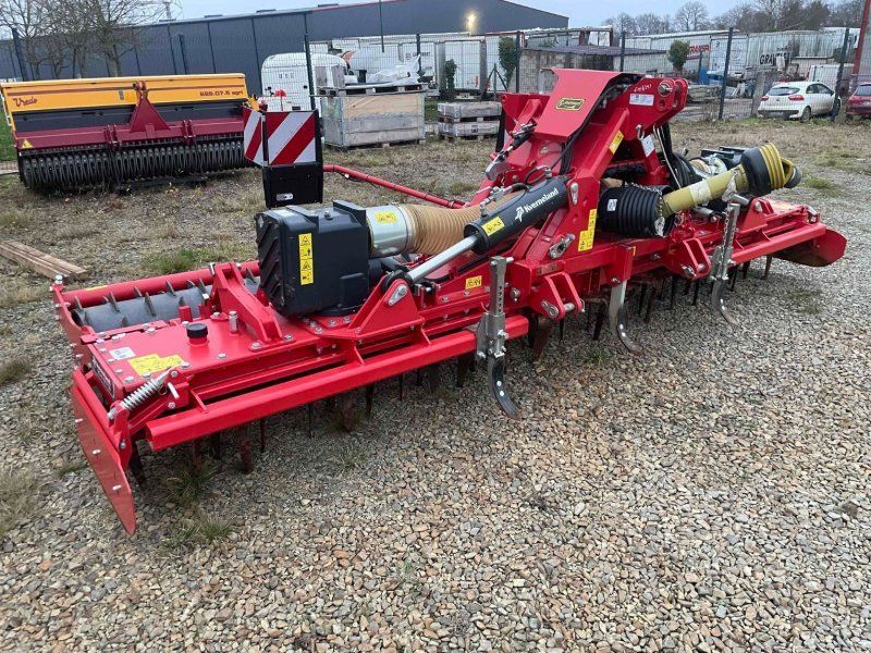 Kverneland Herse rotative FOLD ADVANCE 4.5M