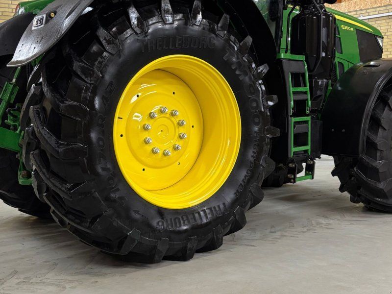 John Deere 6250R