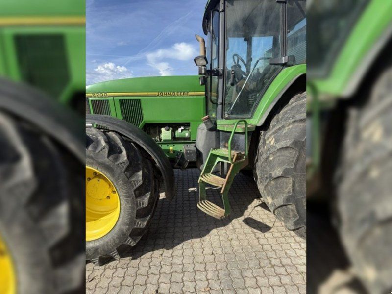 John Deere 7700