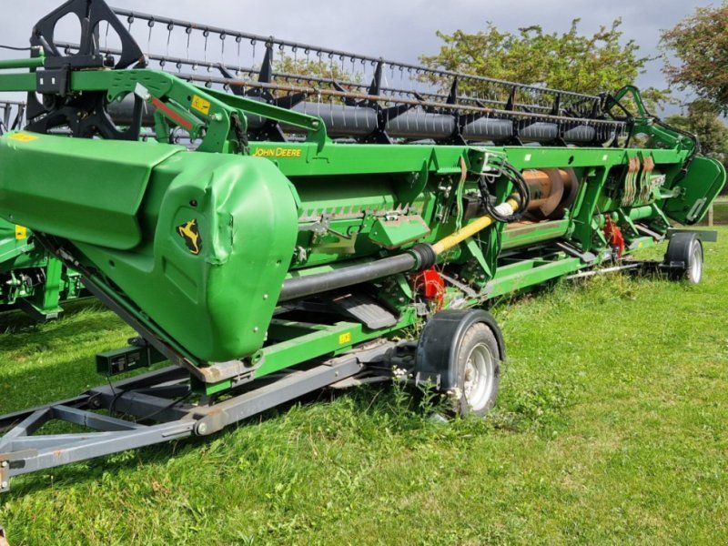 John Deere 630X mit Wagen