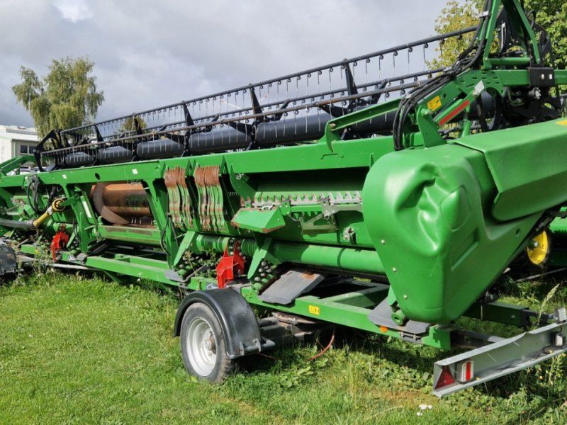 John Deere 630X mit Wagen