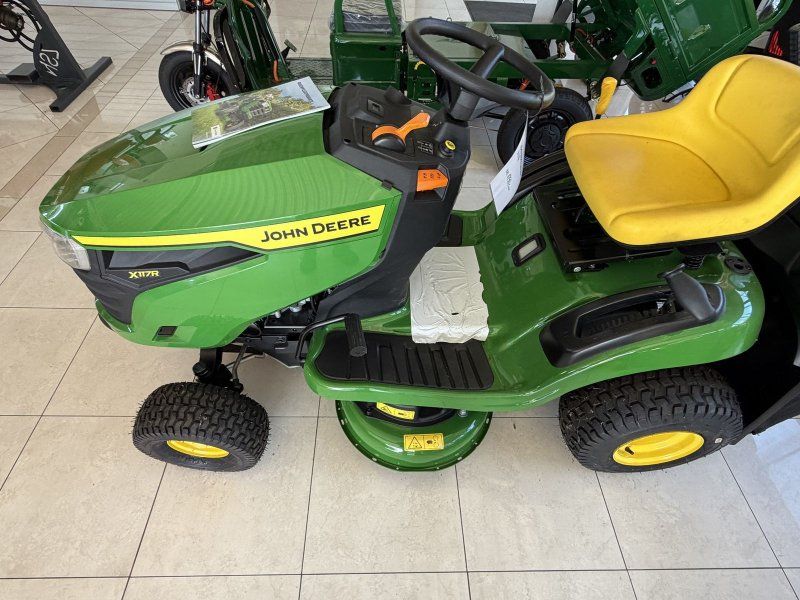 John Deere X117R