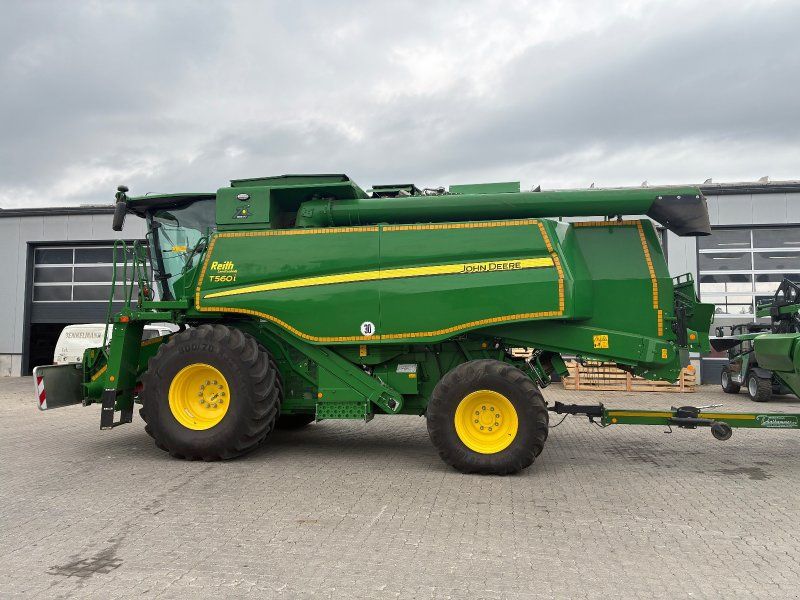 John Deere T 560 i