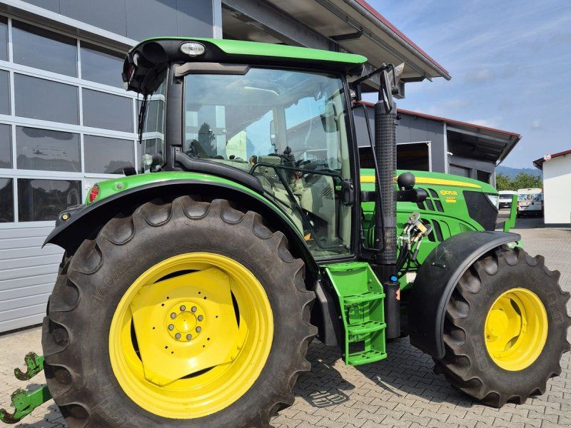 John Deere 6105R