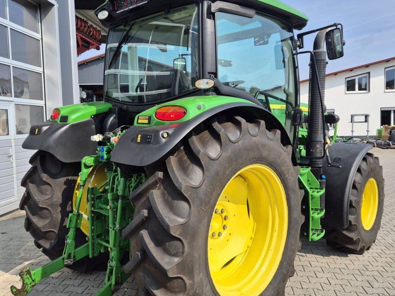 John Deere 6105R