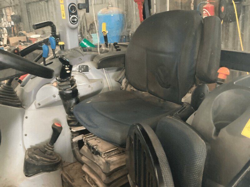 New Holland NH T5-105+ CHARGEUR MX T 410