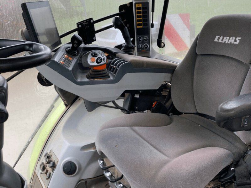 Claas ARION 630 CMATIC