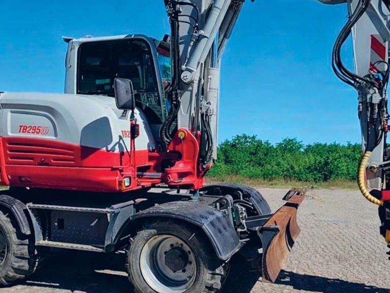 Takeuchi TB295W Engcon Rotortilt Auktion & Salg AFGIV BUD SEND EN E