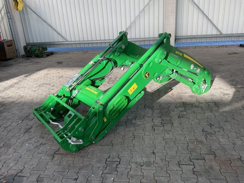 John Deere 643R
