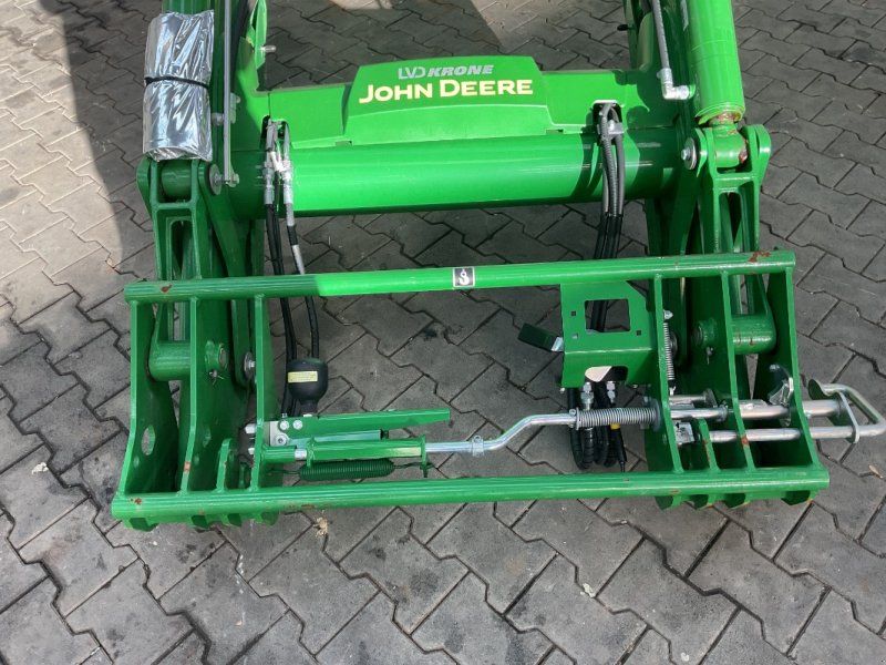 John Deere 643R