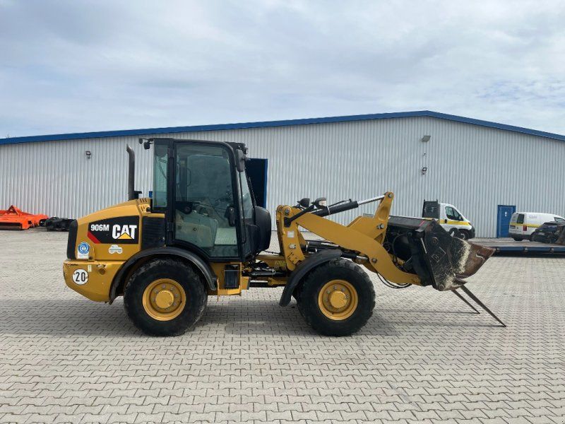 Cat 906 M