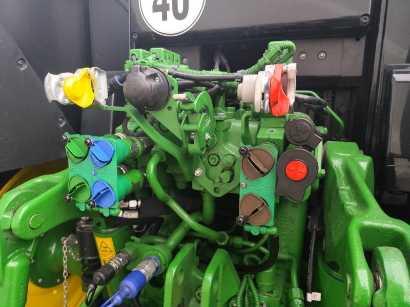John Deere 6100M