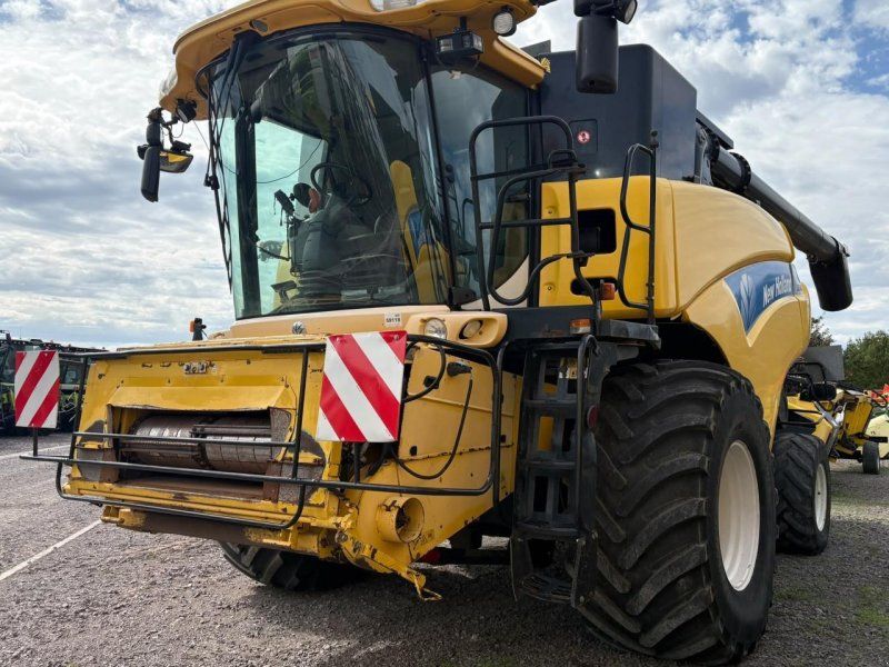 New Holland CR 980