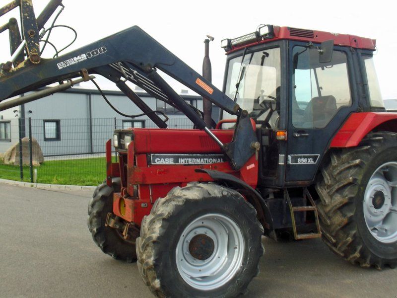 IHC 856 Frontlader+Frontzapfwelle