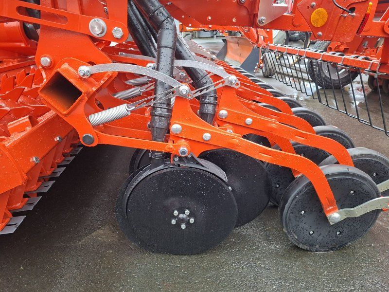 Kuhn HRB 303 D /Sitera 330 24 M