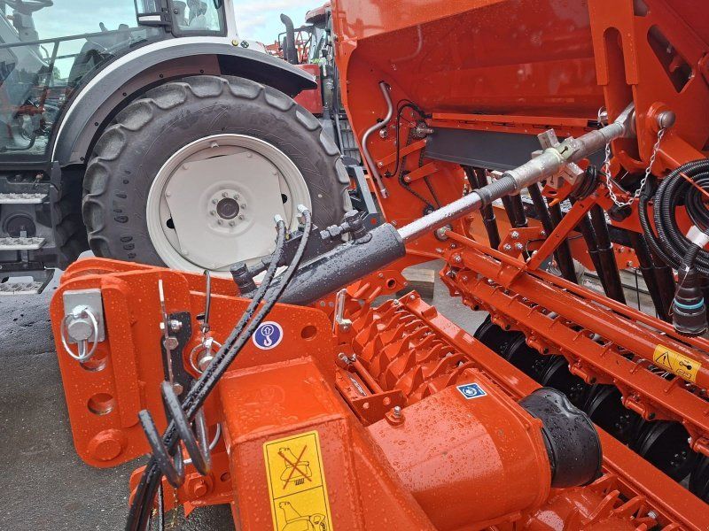 Kuhn HRB 303 D /Sitera 330 24 M