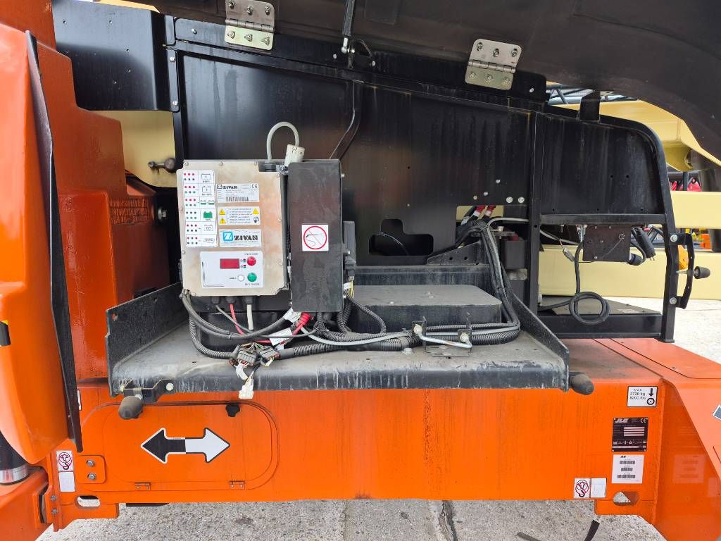 JLG 520AJ (2 units available)