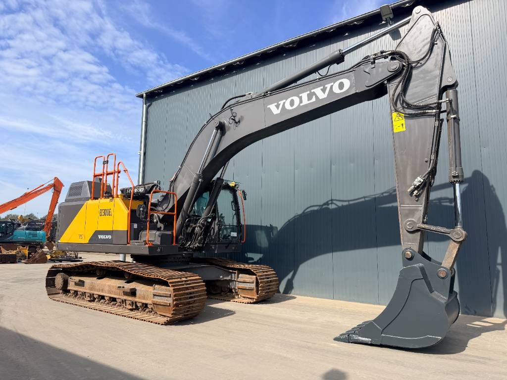 Volvo EC 300 E