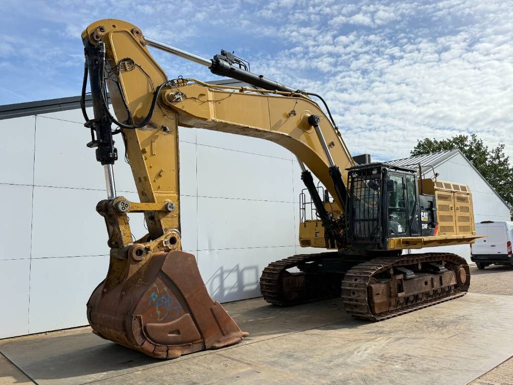 CAT 374FL - Automatic Greasing / Rear + Side Camera