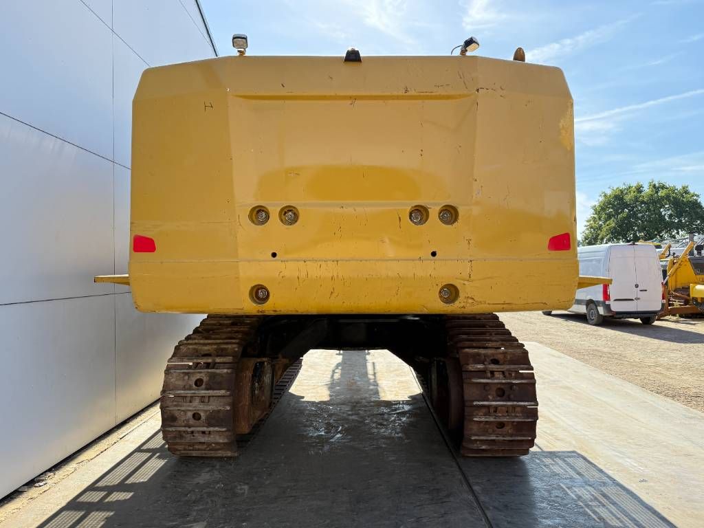 CAT 374FL - Automatic Greasing / Rear + Side Camera