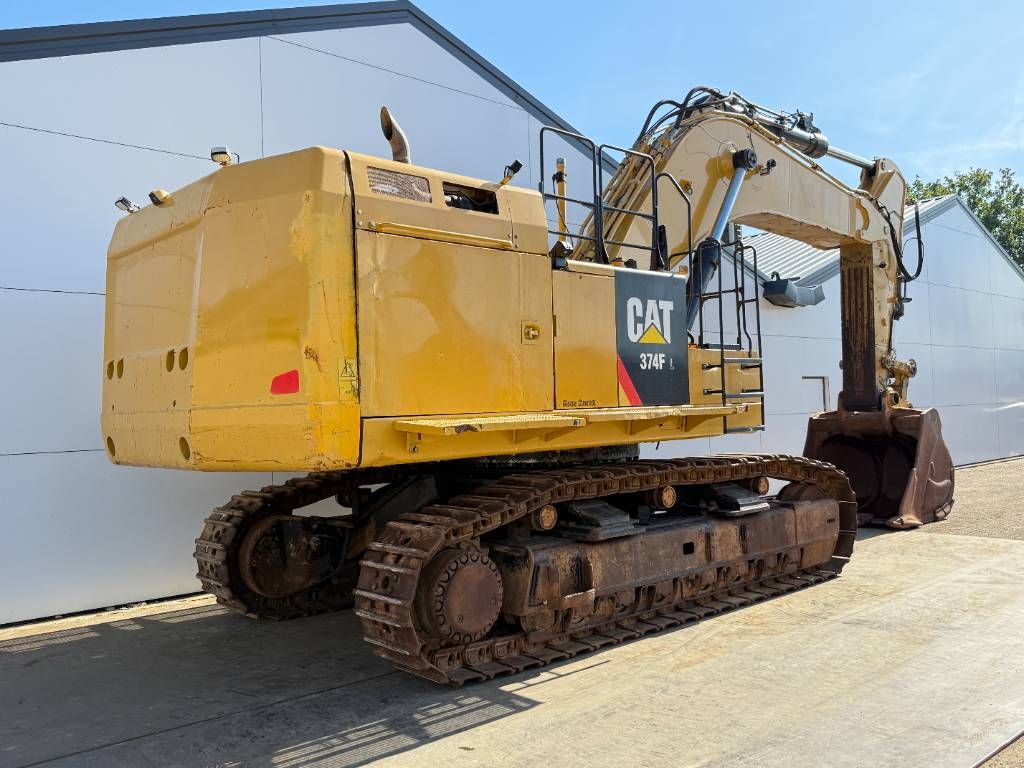 CAT 374FL - Automatic Greasing / Rear + Side Camera