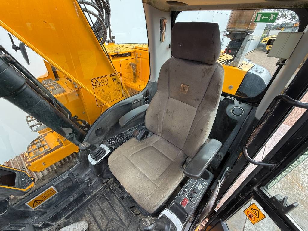 JCB JZ141LC - Hammer Lines / Automatic Greasing