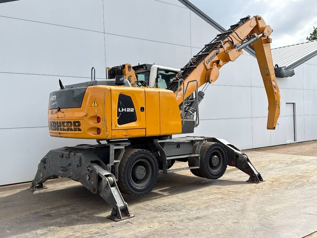 Liebherr LH22 - Tilting Cab / Auto Greasing / Camera