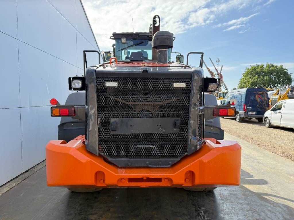 Hitachi ZW250-6 - CDC / 3rd Function / Auto Greasing