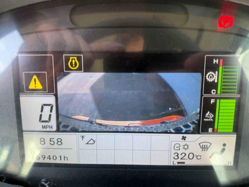 Hitachi ZW250-6 - CDC / 3rd Function / Auto Greasing
