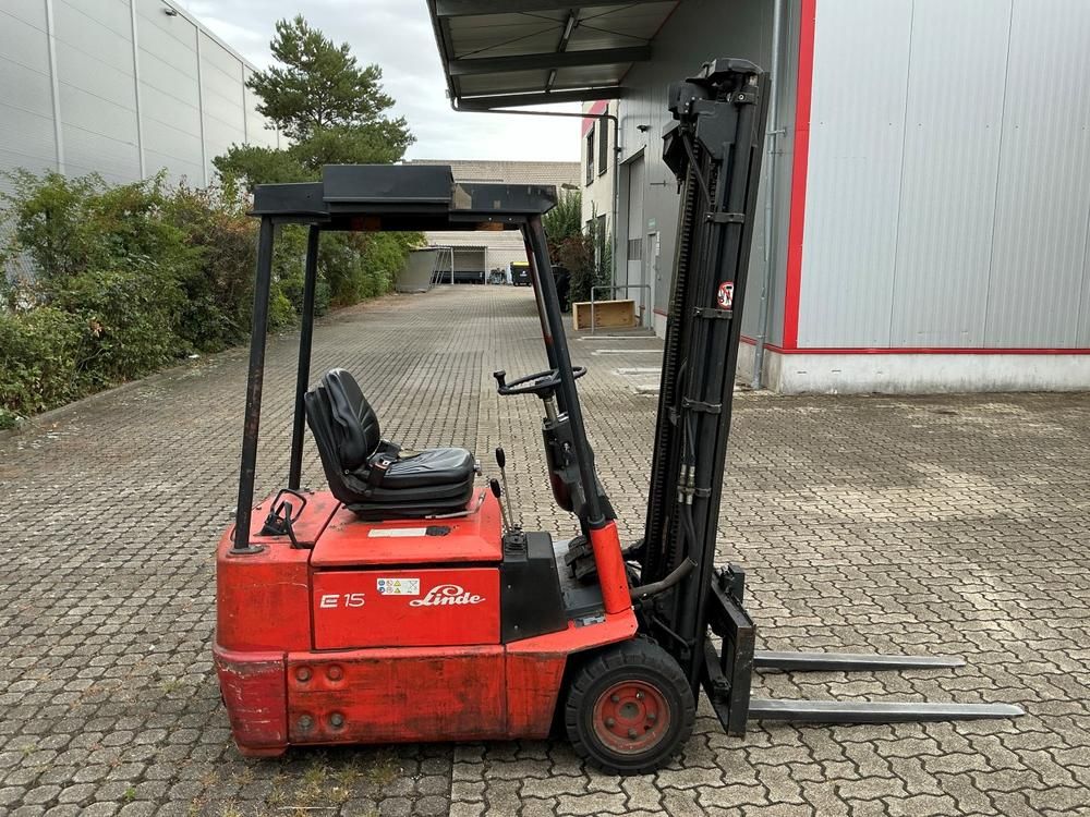 Linde E15 Forklift