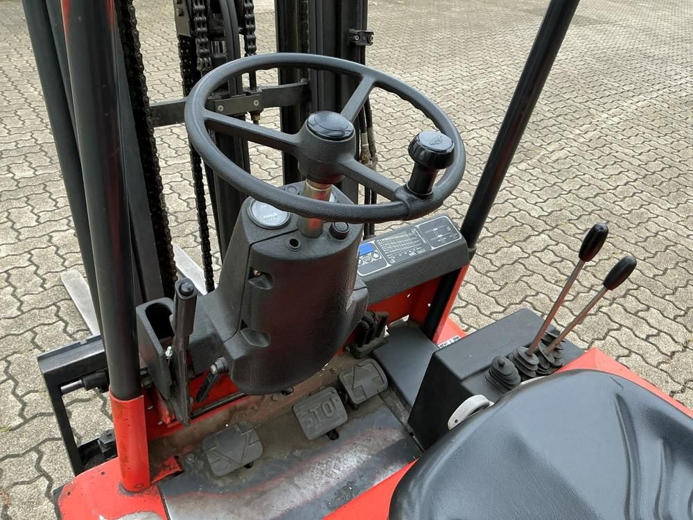 Linde E15 Forklift