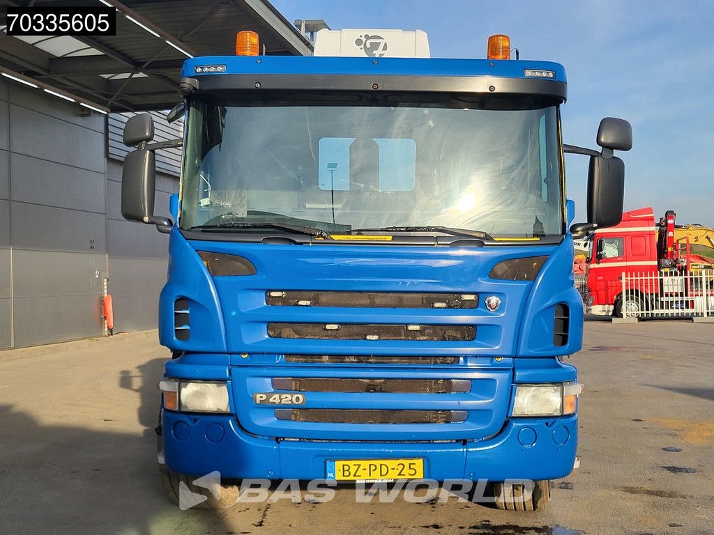 Scania P420 8X2 NL-truck APK VDL S-30-6600 containersystem Steering axle Automatic EEV