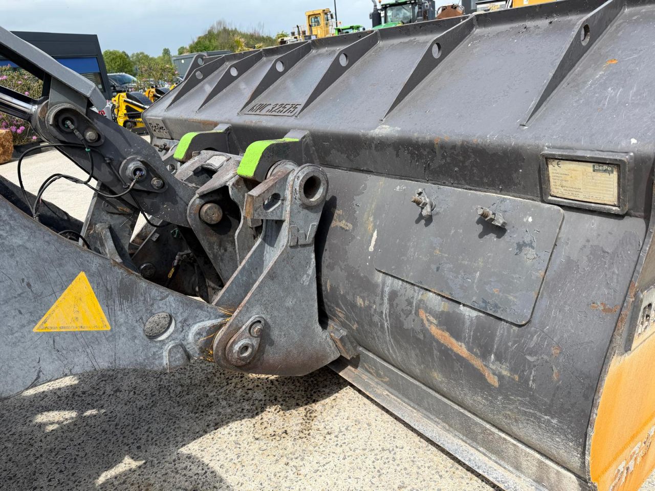 Dichte bak 320cm 4200 liter Verachtert aansluiting