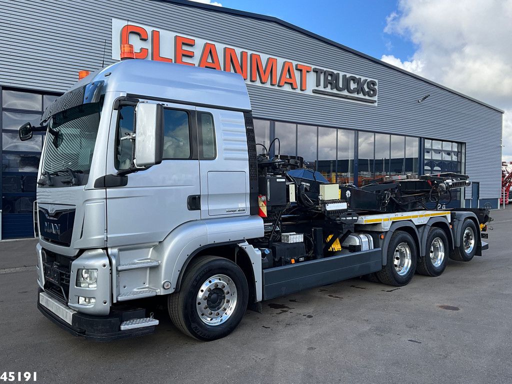 Man TGS 35.480 Euro 6 8x4 Deuringer Garagetransporter
