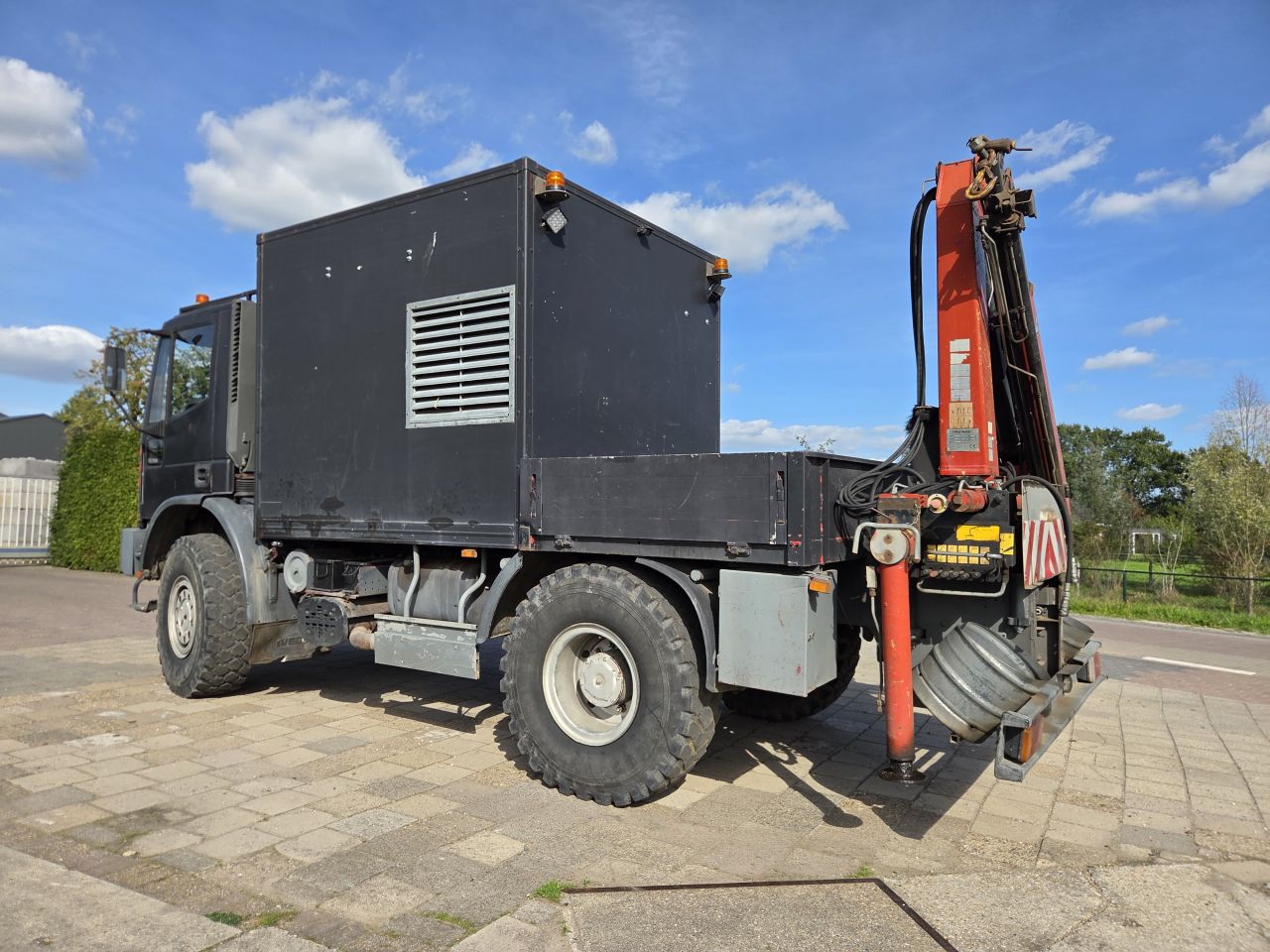 Iveco 4x4 MMBS Palfinger mobiele werkplaats met kraan