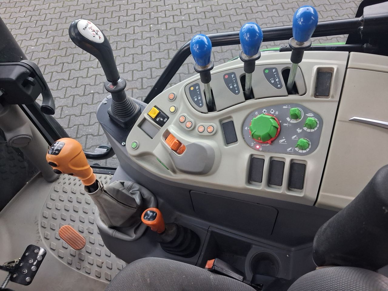 Deutz 5090G + frontlader