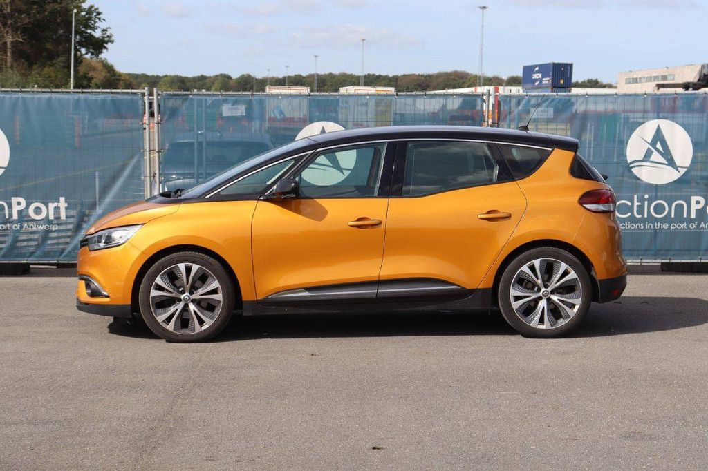 Personenauto Renault Scenic 1.2 Benzine 116pk 2017 (Marge)