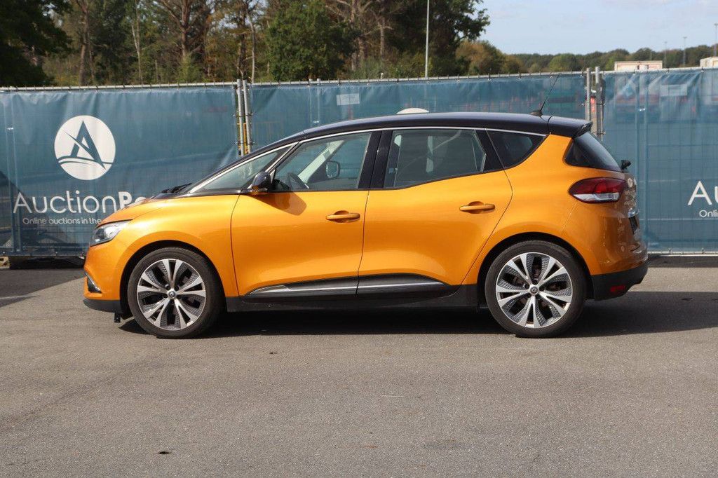 Personenauto Renault Scenic 1.2 Benzine 116pk 2017 (Marge)