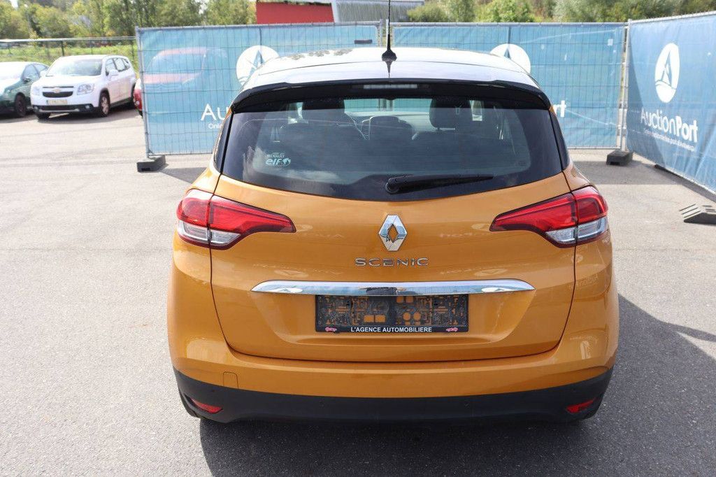 Personenauto Renault Scenic 1.2 Benzine 116pk 2017 (Marge)
