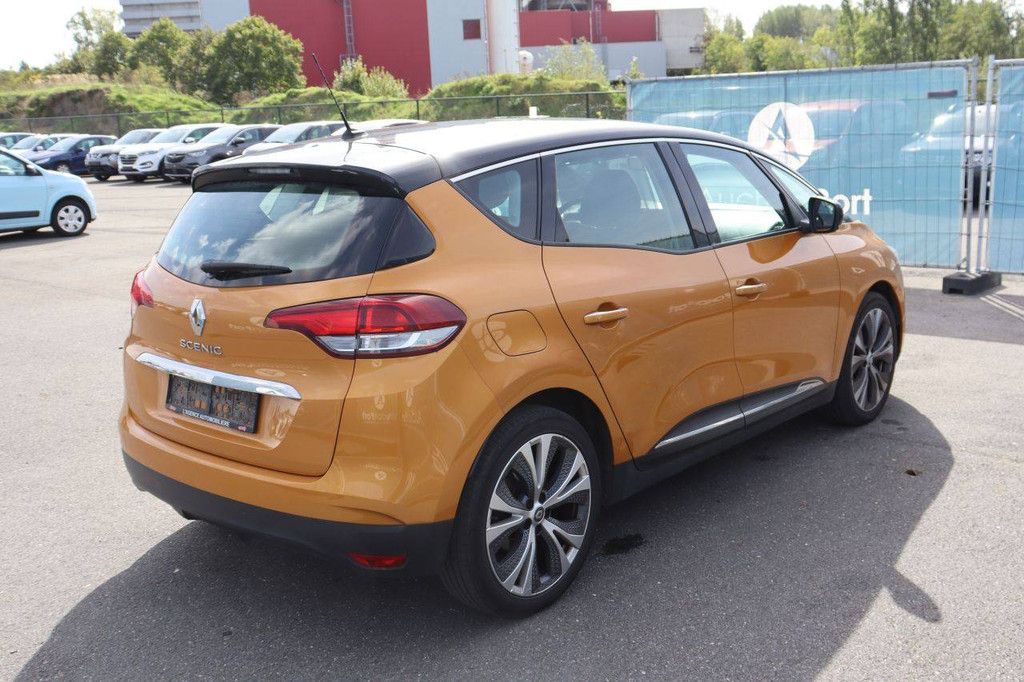 Personenauto Renault Scenic 1.2 Benzine 116pk 2017 (Marge)