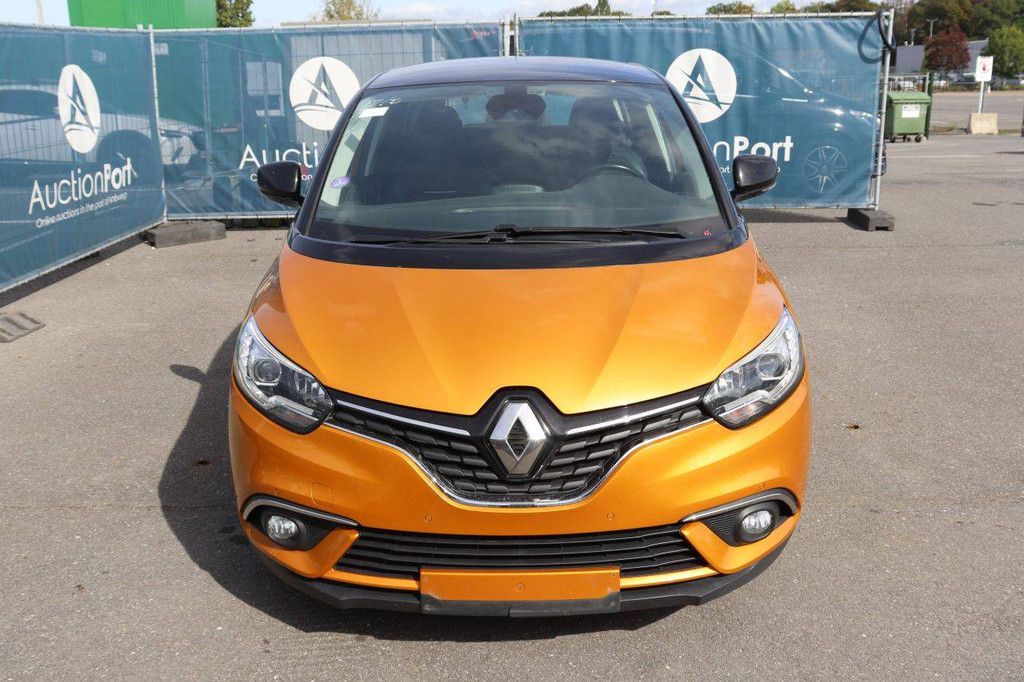 Personenauto Renault Scenic 1.2 Benzine 116pk 2017 (Marge)