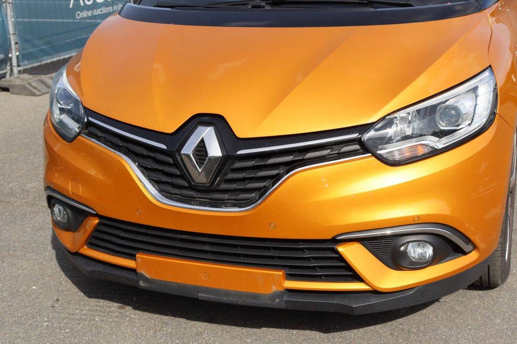 Personenauto Renault Scenic 1.2 Benzine 116pk 2017 (Marge)