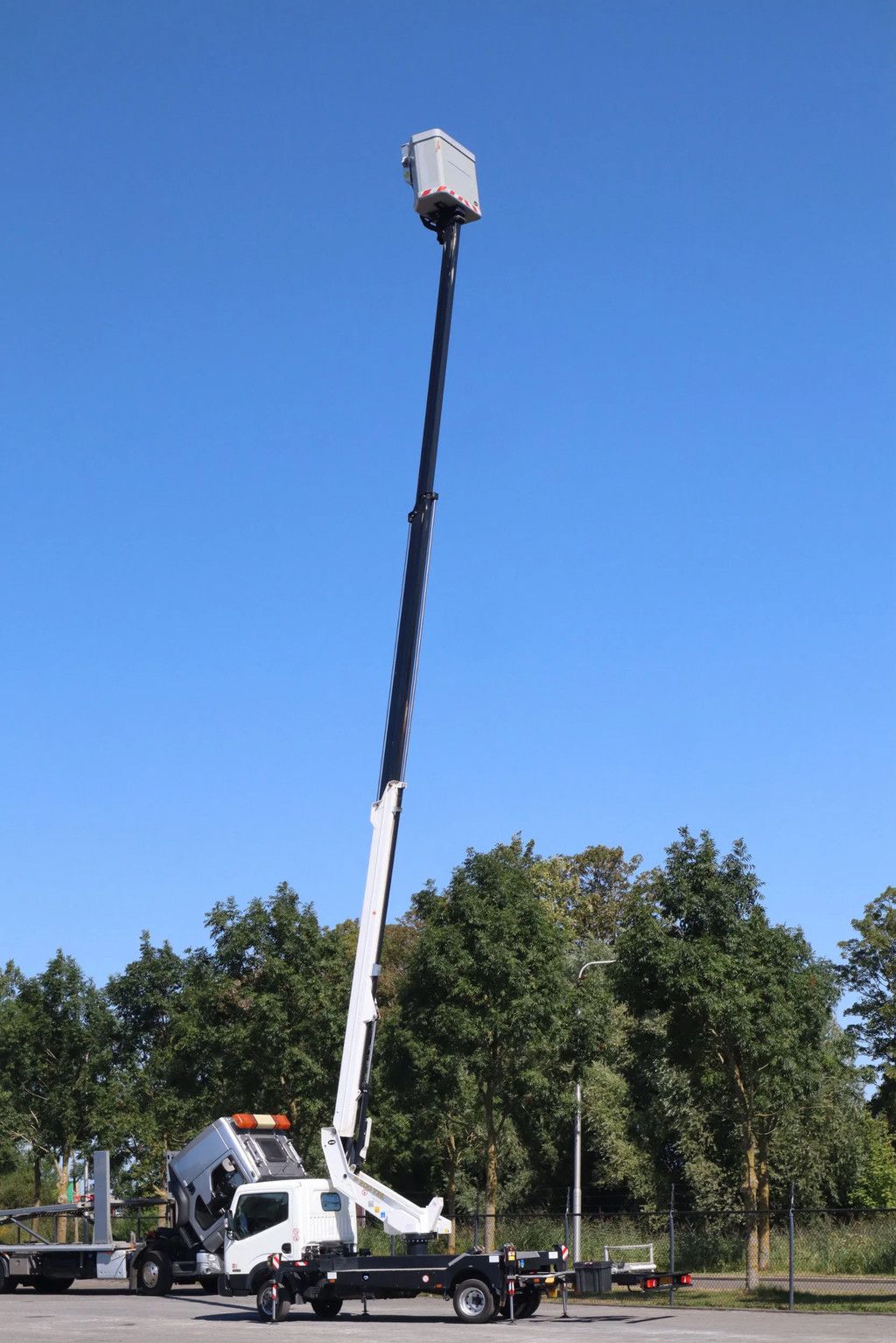 Palfinger P200 TXE | NISSAN NT400 | 20 METER | ISOLATED | 3.5 TON F24P