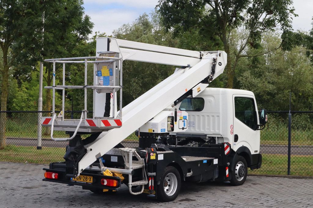 Palfinger P200 AXE | NISSAN NT400 | 20 METER | LOW KM F24P