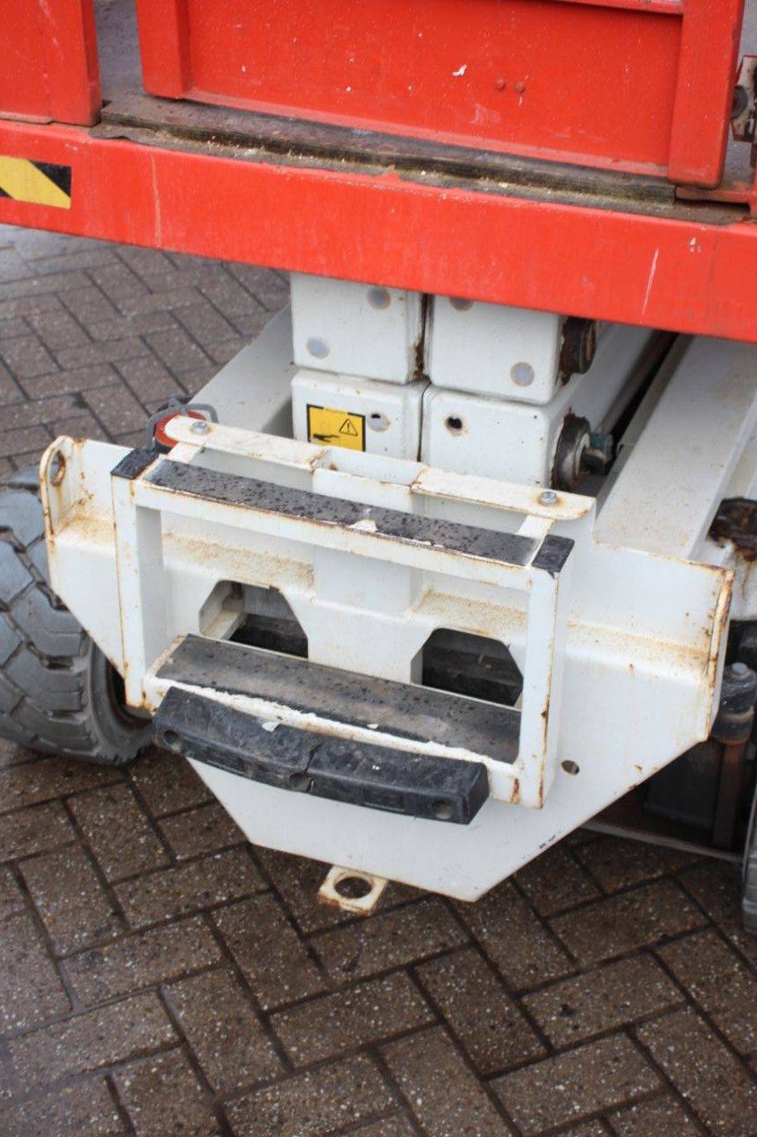 Scissor lift Holland Lift MONOSTAR Y-64EL14 Electric 8.4m 2015