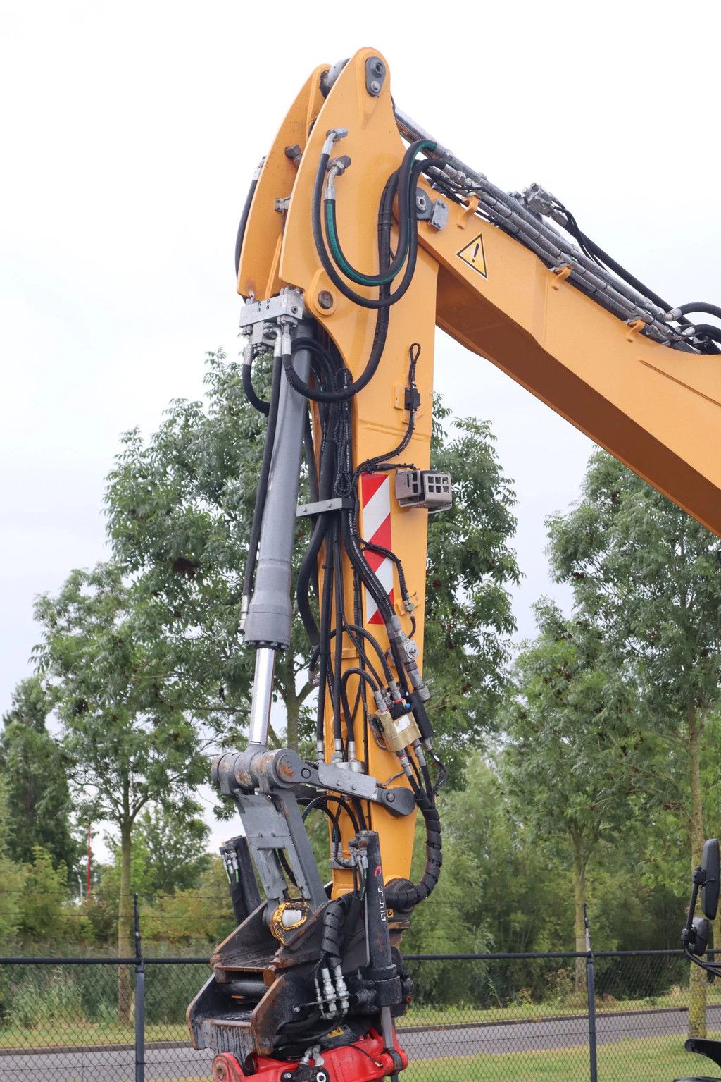Liebherr A916 | ROTOTILT R5 + GRIP | 3D GPS | BSS | FULL OPTIONS